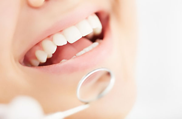 Fixing Weak Teeth With Cosmetic Dentistry