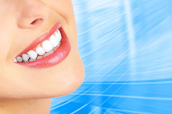 Are Yellowing Teeth Aging Your Smile? Try Teeth Whitening